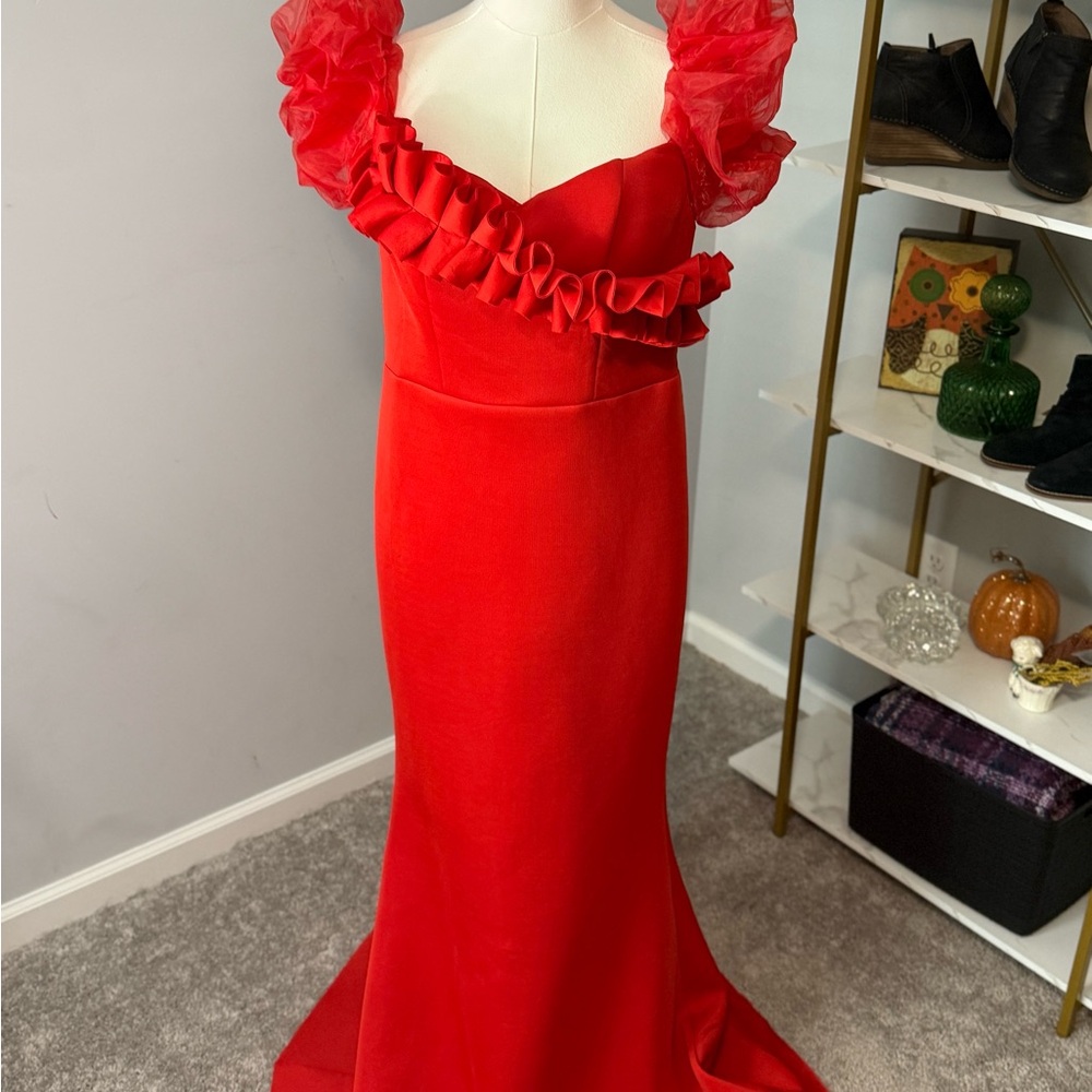 Fierce Red Dress with Zipper Detail and‎ mermaid bottom
